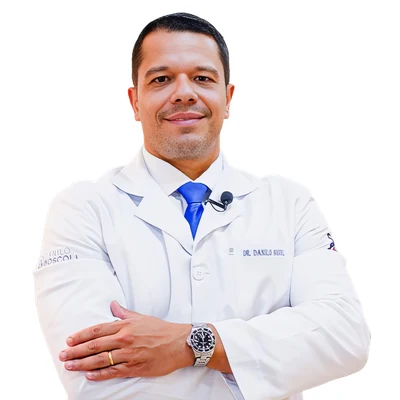Dr. Danilo Boscoli — Médico Oftalmologista