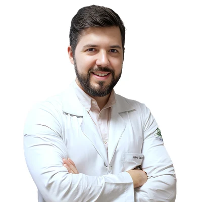 Dr. Fábio Leonardo — Especialista em Plástica Ocular